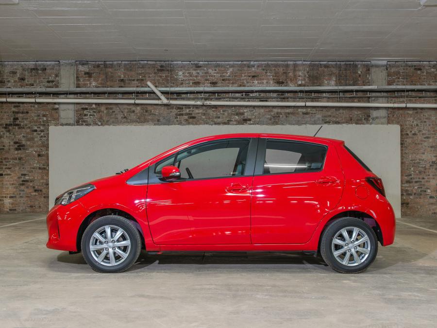  Toyota Yaris 2014 года  (ZA) (фото 4 из 9)